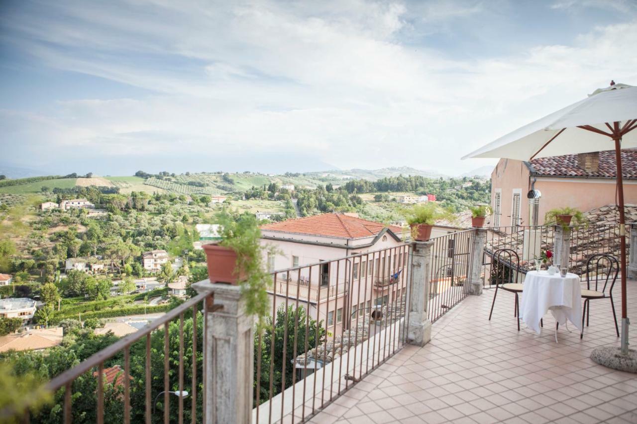 Dimora Il Palazzetto Hotel Cugnoli Exterior photo
